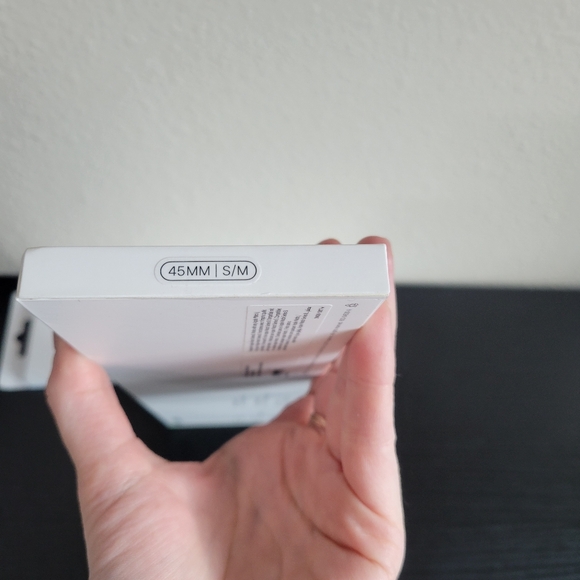 NWT Apple Sport Band 45 mm Starlight for Apple Watch - S/M - Picture 5 of 8